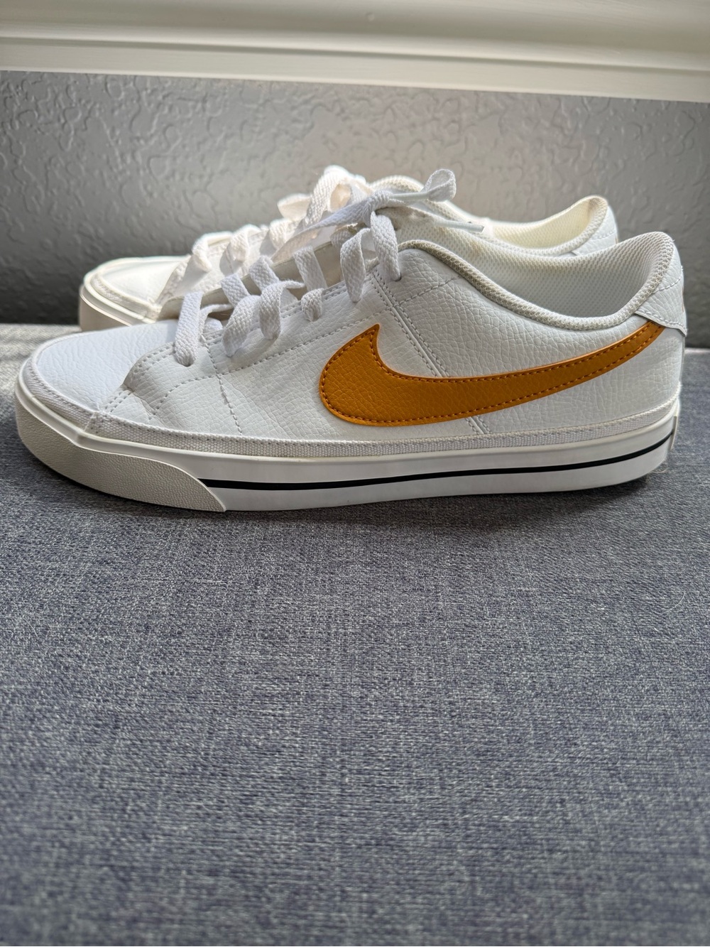 Nike Court Legacy Size 9.5